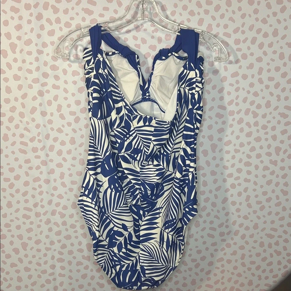 Jaclyn Smith Women's Blue and White Halter One-piece Bathing Suit Sz 18‎ Padded